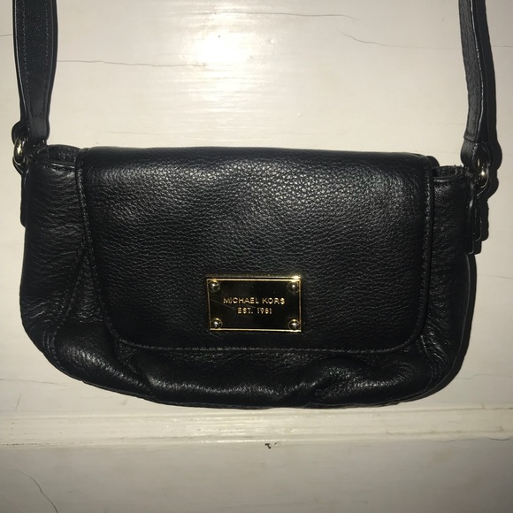 Michael Kors crossbody - Picture 1 of 5